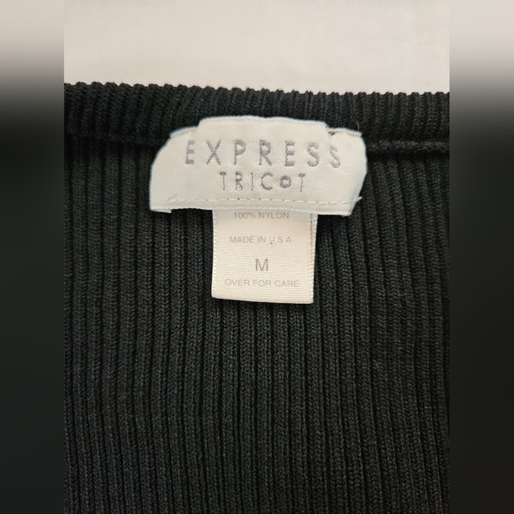 Express Womens Black Short Sleeve Scoop Neck Ribbed Pullover Sweater Size Medium - Picture 4 of 8